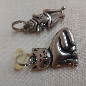 2 very cute charms frog and cat